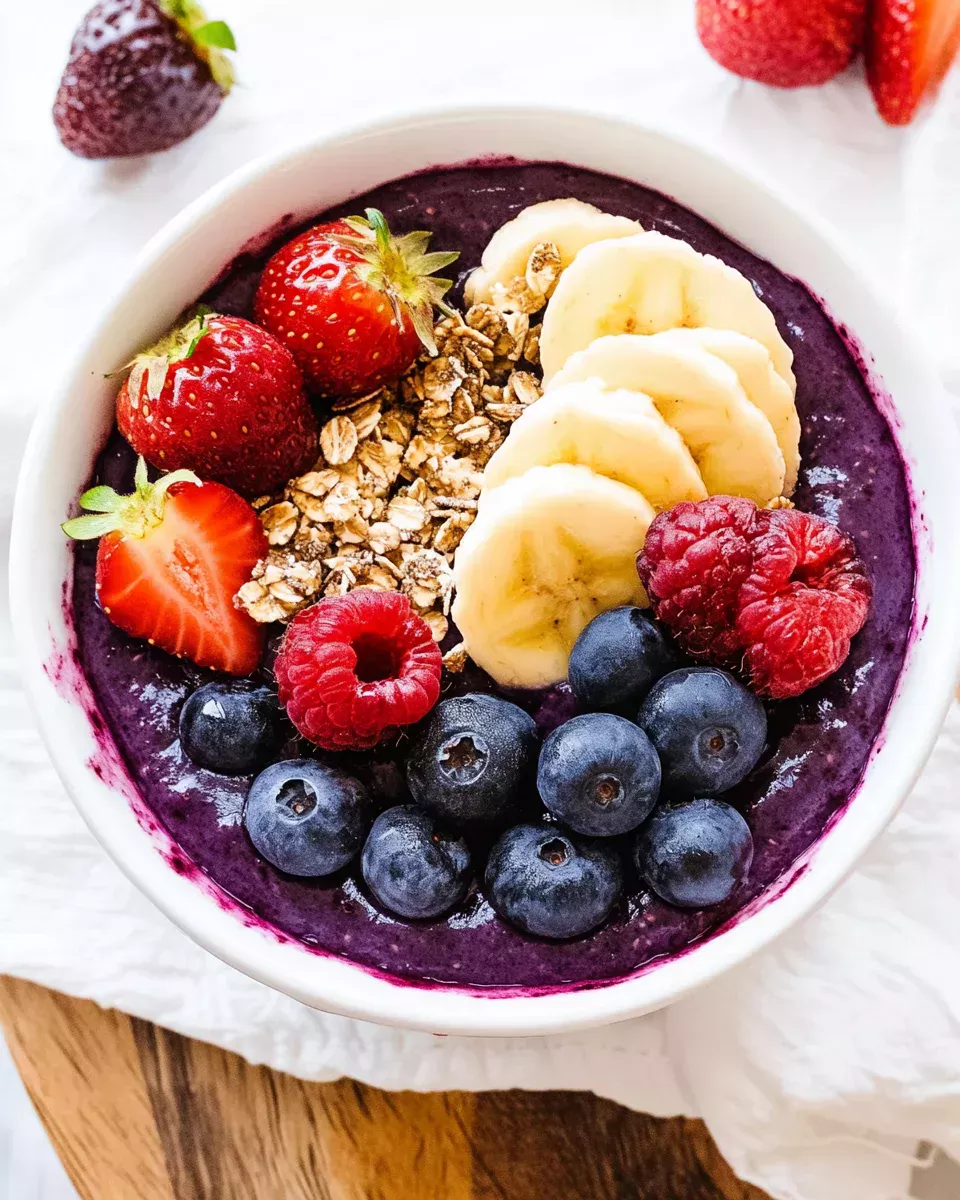 Berry Bliss Acai Bowl Recipe: Refreshing and Nutritious Delight