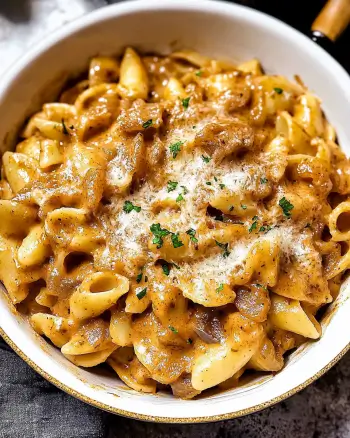 French Onion Pasta: A Creamy, Flavor-Packed Delight!